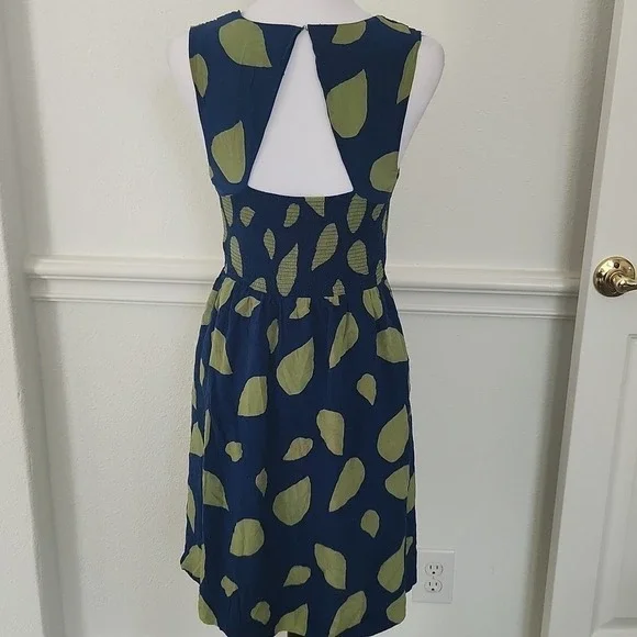 Anthropologie Maple 100% Silk Blue and Green Leaf Print Women's Dress 4 Flaw - Picture 12 of 14